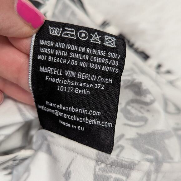 Marcel Von Berlin Short Sleeve Button Down Shirt Shark Print Black White Size 42 - Picture 5 of 11